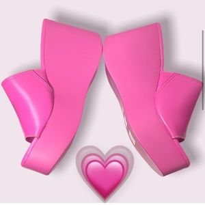Y2K pink platform wedges